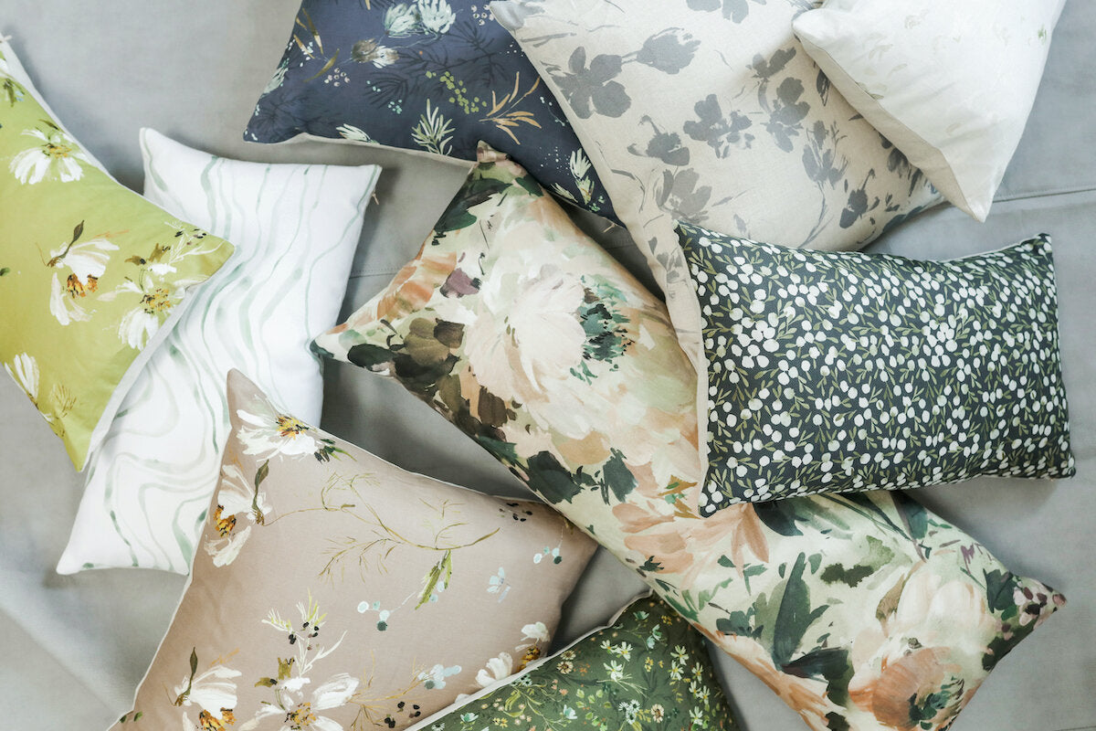 Peonia in Apricot Pillow Cover